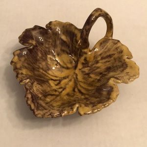 Vintage Leaf Dish
